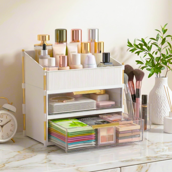 Large-Capacity Gift Box Organizer For Makeup Brushes And Skincare - Image 2