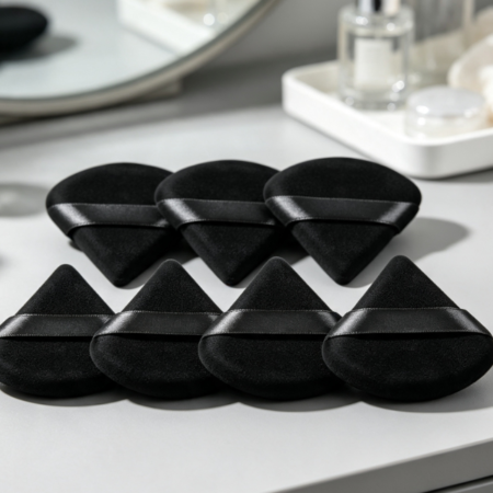 Triangular Velvet Finger-Strap Puff For Setting Makeup